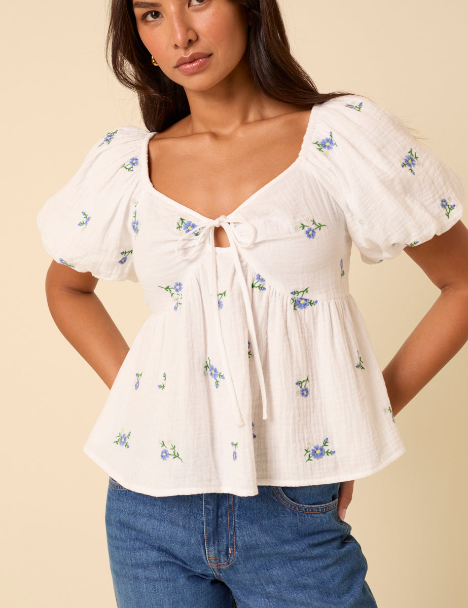 White Floral Embroidererd Puff Sleeve Top