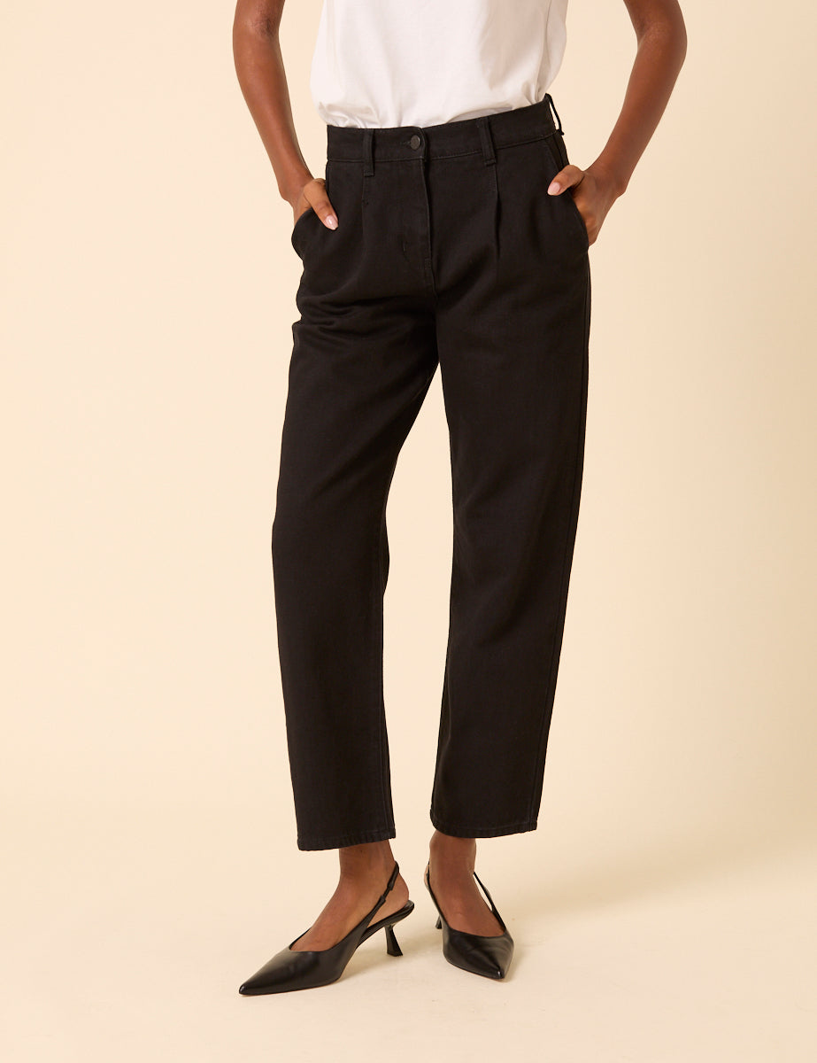 Black High Rise Pleated Straight Leg Jeans