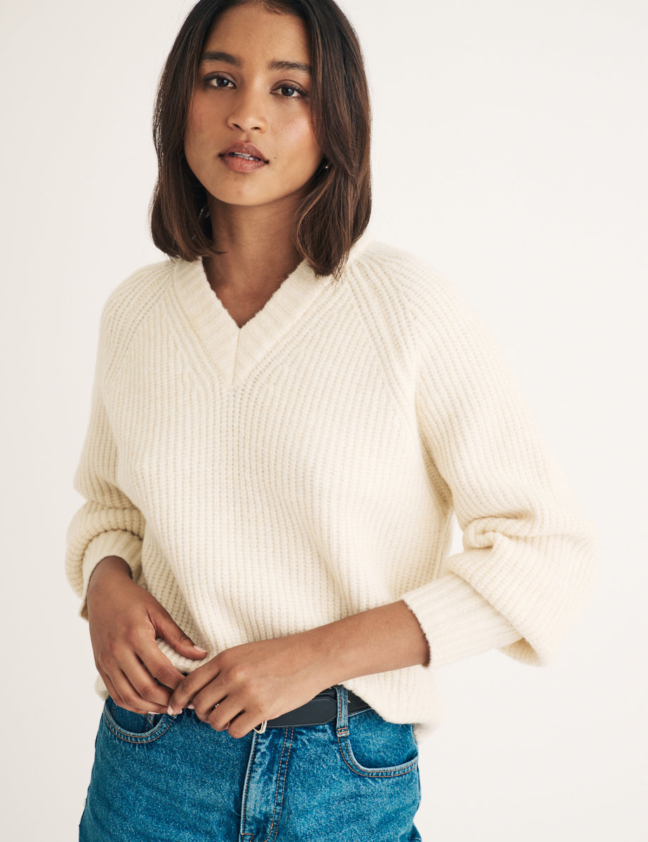 Cream V-neck Wool Blend Knitted Jumper