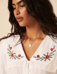 White Floral Embroidered Collar Blouse