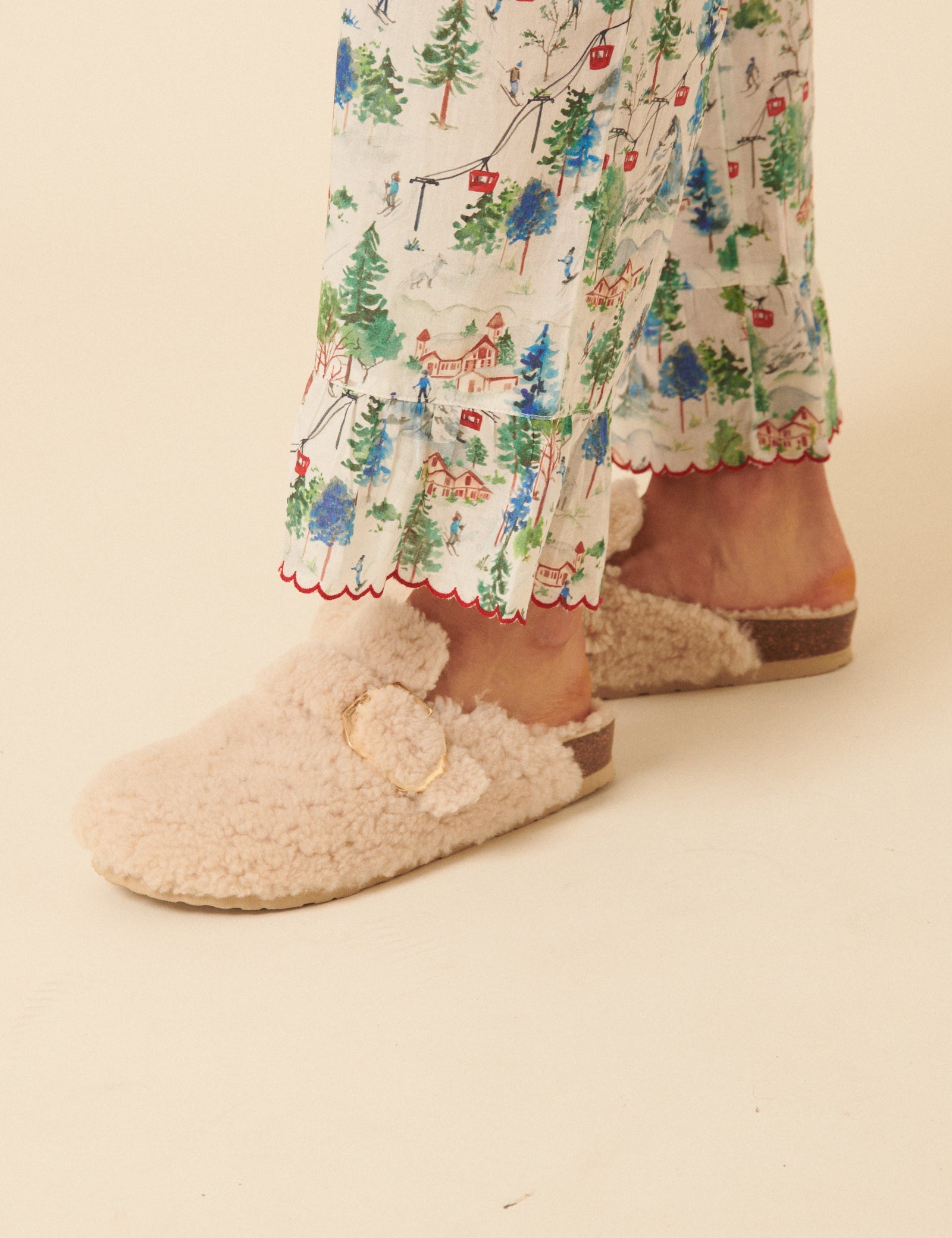 Cream Genuins Sheepskin Slippers