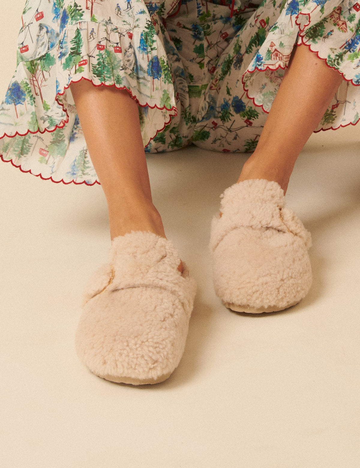 Cream Genuins Sheepskin Slippers
