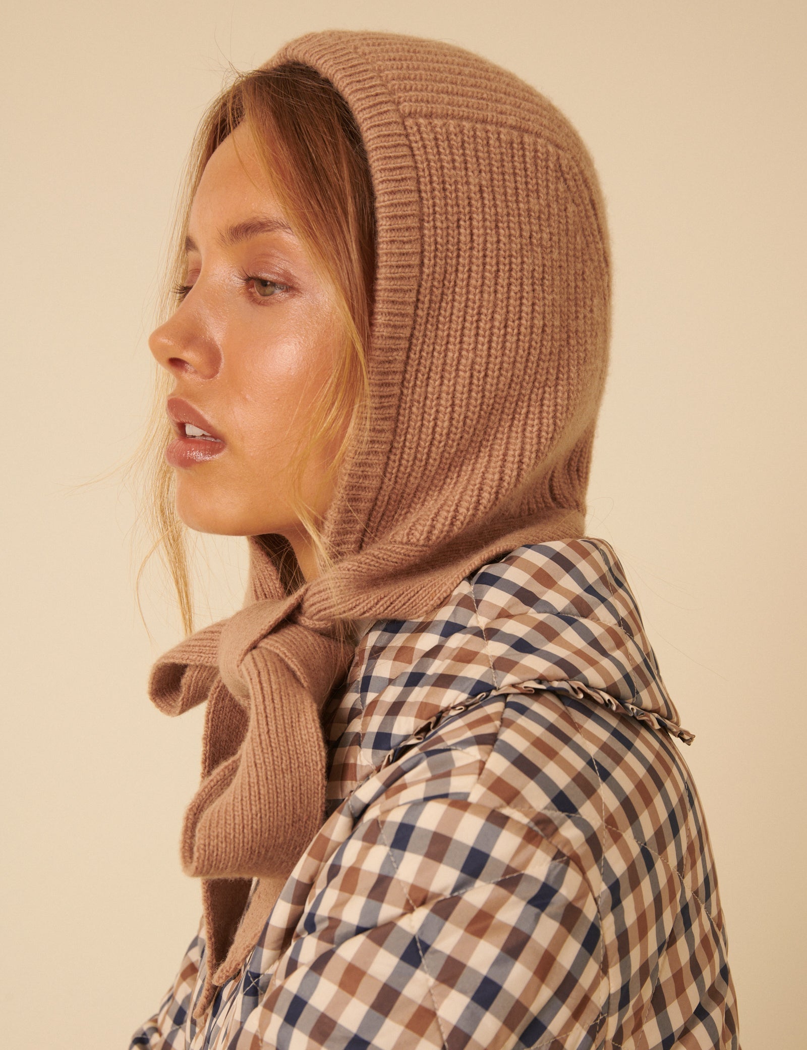 Camel Ribbed Hood