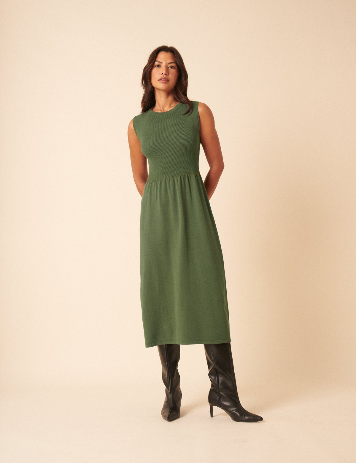 Green Sleeveless Knitted Midi Dress