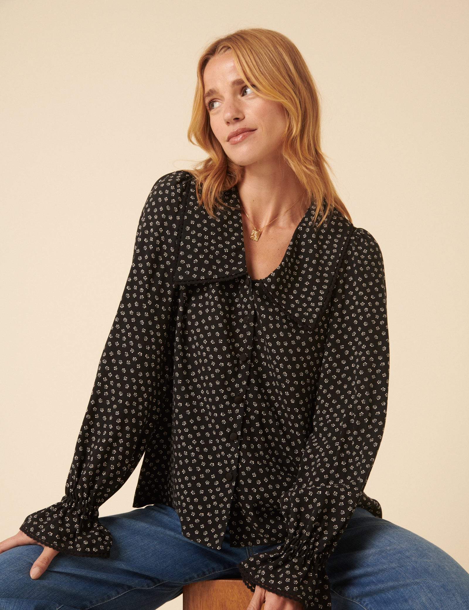 Black Floral Printed Collared Long Sleeve Blouse