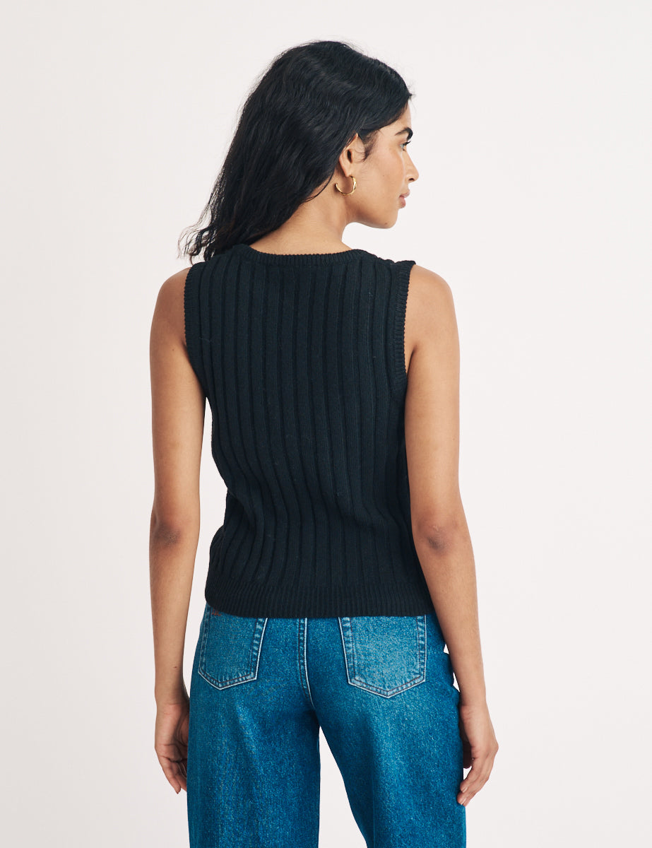 Black Scoop Neck Rib Knitted Vest