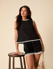 Black Contrast Trim Swing Top