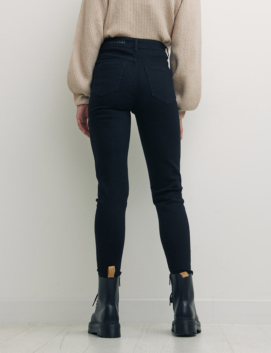 The Skinny Jean in Black
