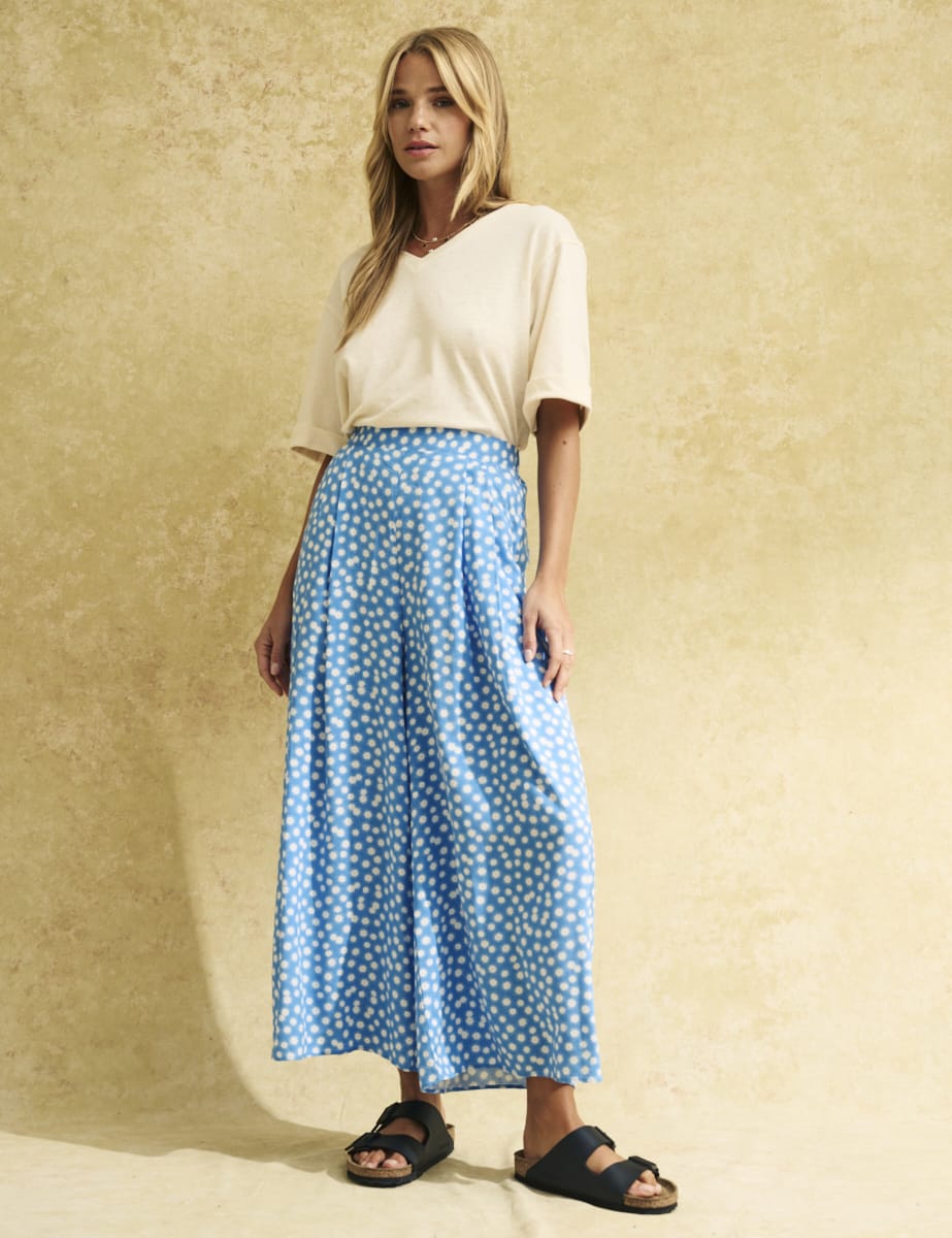 Blue Ditsy Daisy Floral Zeena Trouser