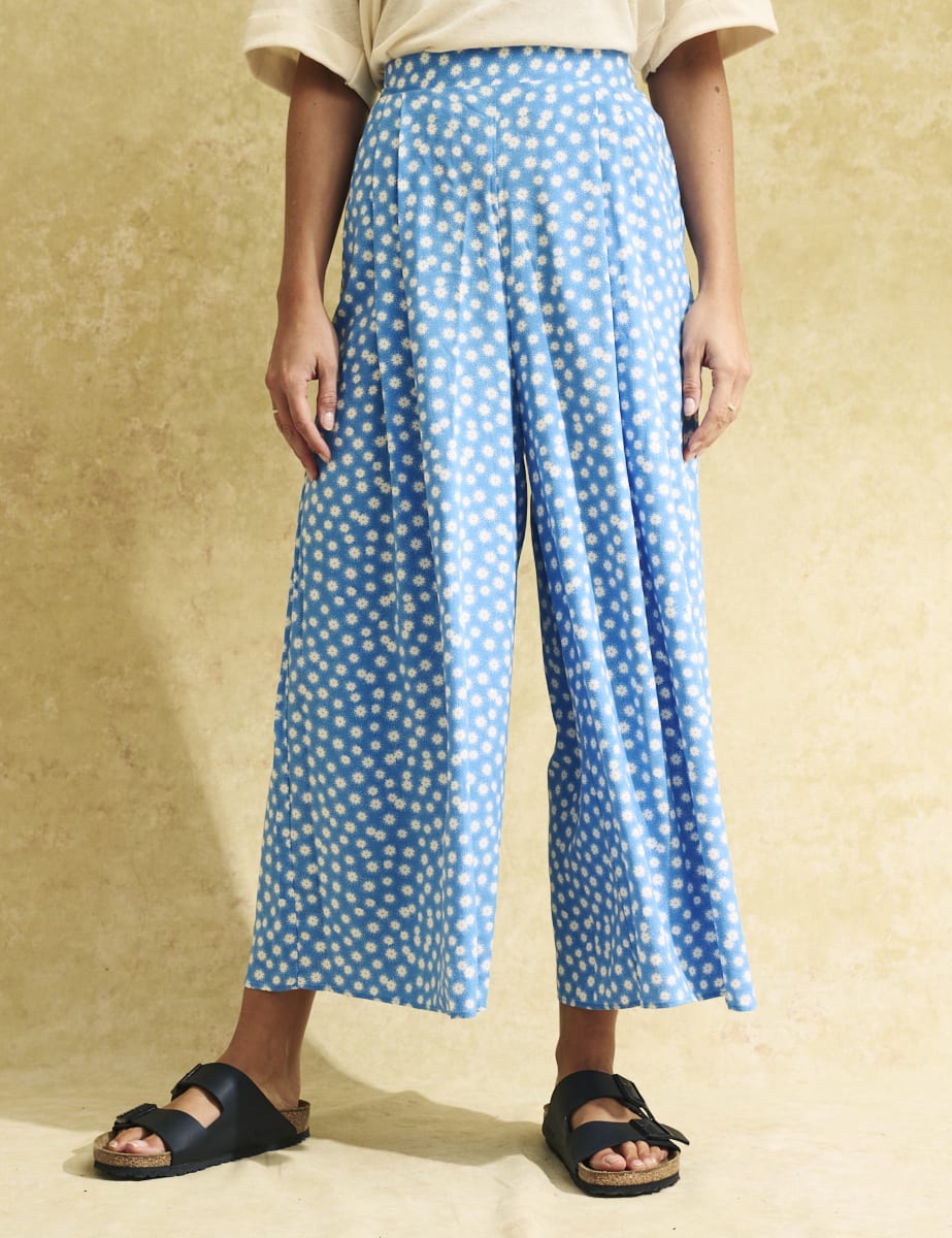 Blue Ditsy Daisy Floral Zeena Trouser