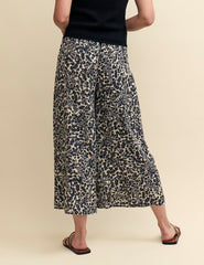 Black and White Floral Cropped Zeena Trousers