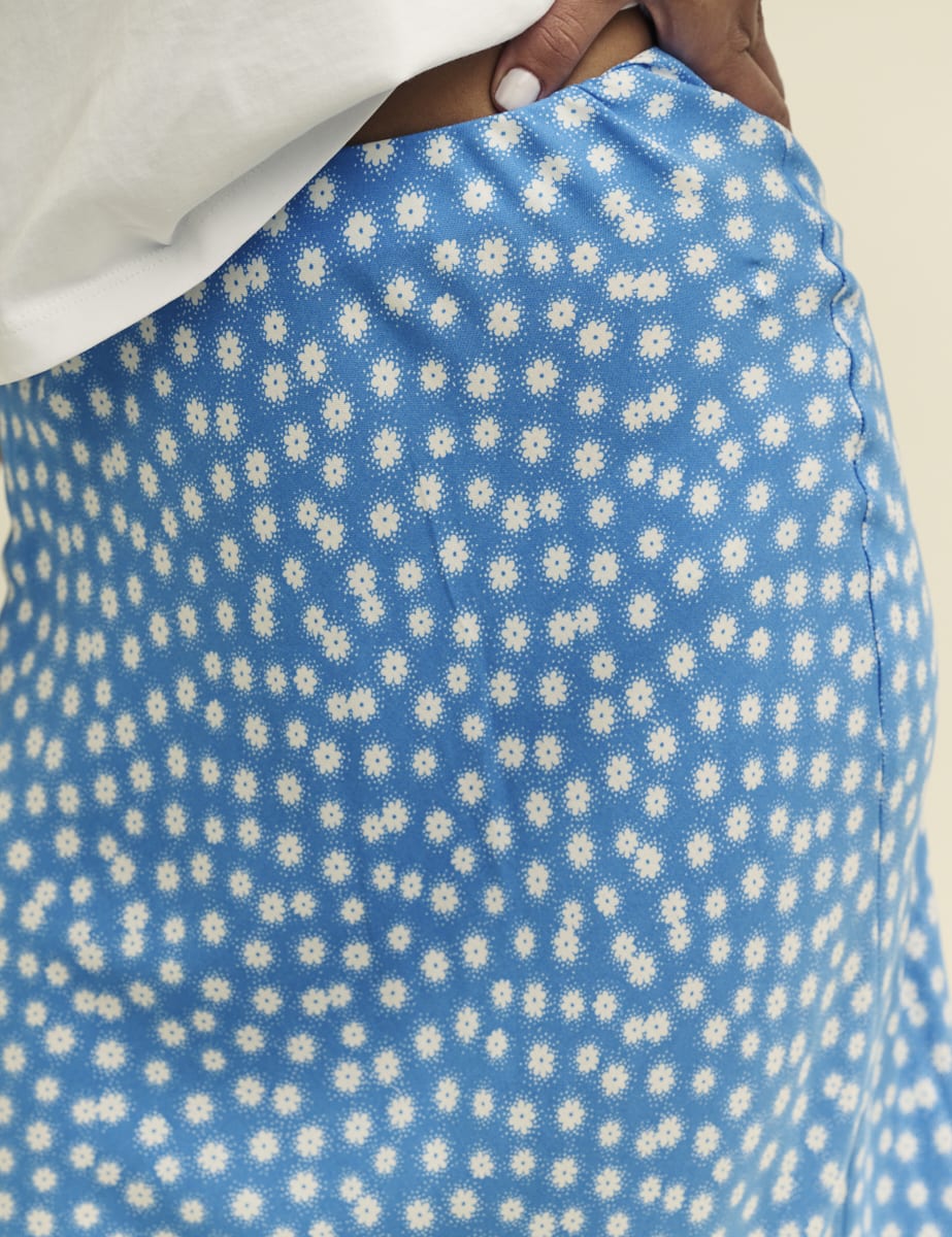 Blue Daisy Print Mila Midi Skirt