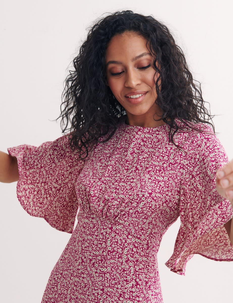 Pink Ditsy Floral Eva Flutter Sleeve Midi Dress