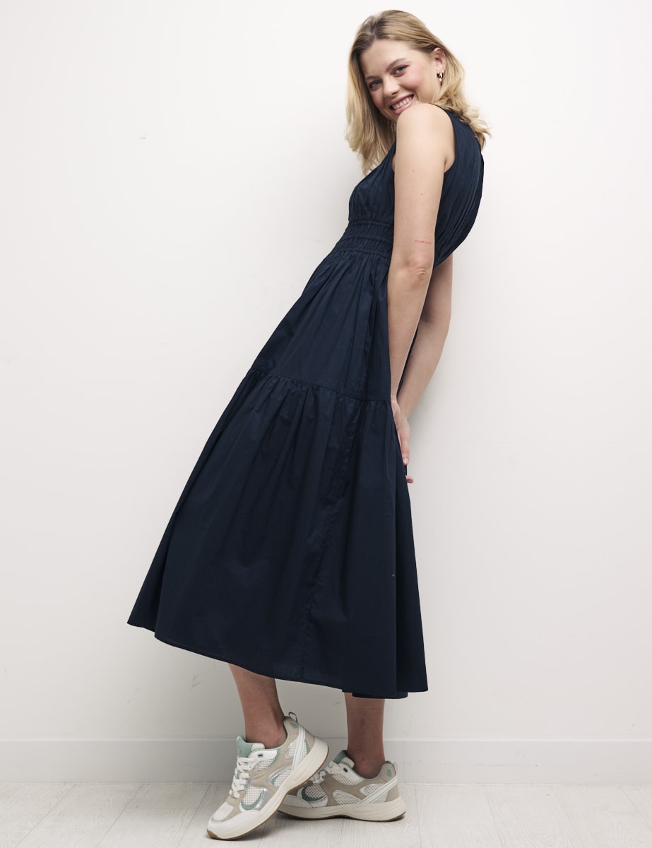 Black Elora Sleeveless Midi Dress