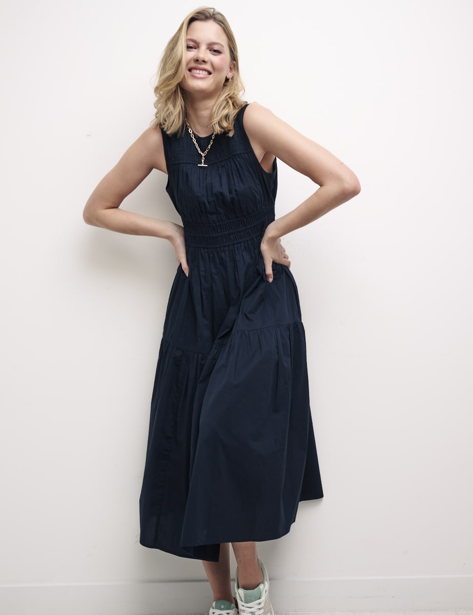 Black Elora Sleeveless Midi Dress