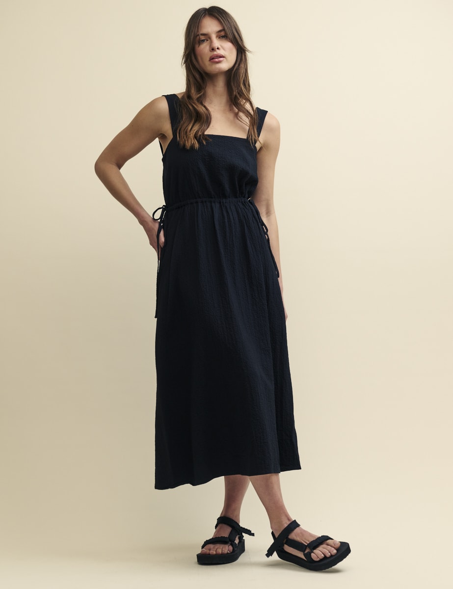 Black Zainub Midi Dress