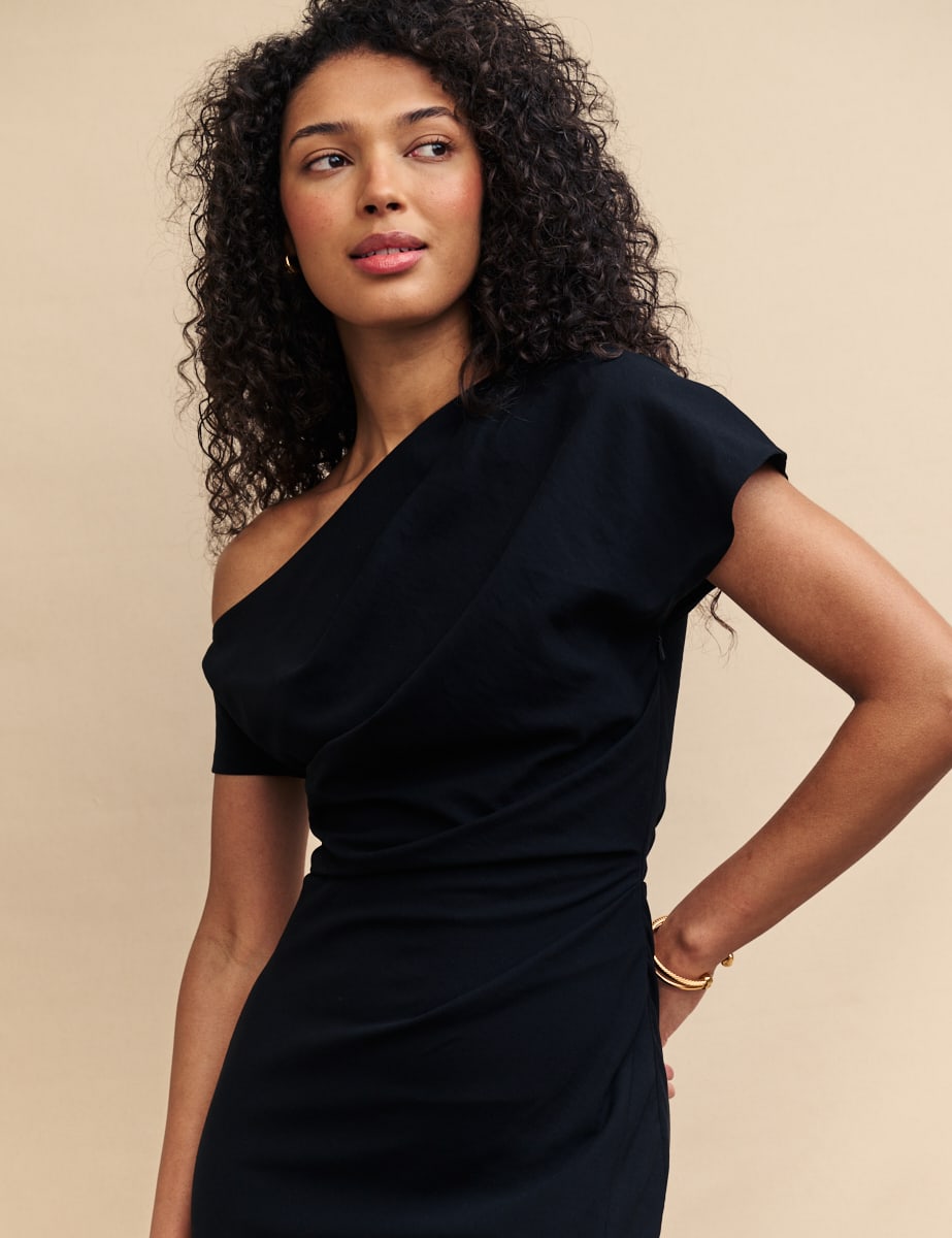 Black One Shoulder Katty Maxi Dress