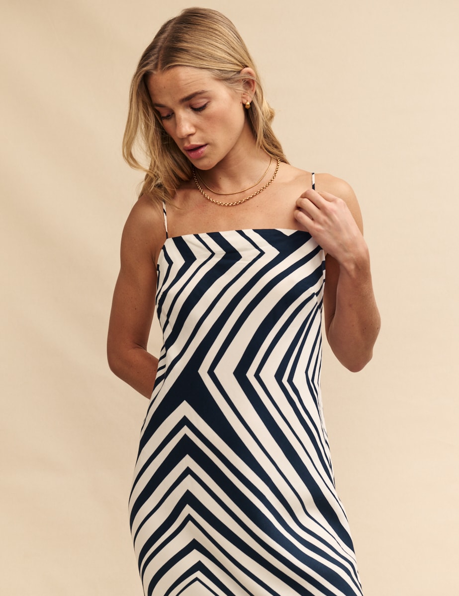 Black & White Abstract Stripe Ruthie Maxi Dress