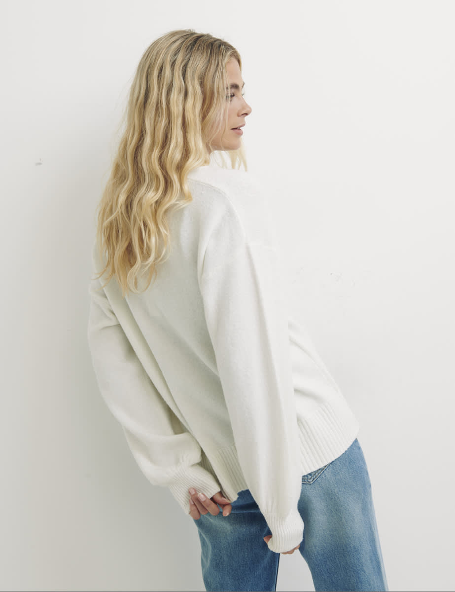 Cream Long Line Slouchy V-Neck Jumper