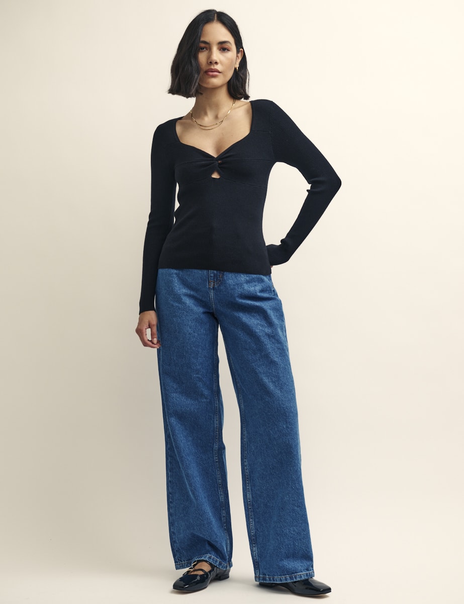 Black Sweetheart Twist Front Knitted Top