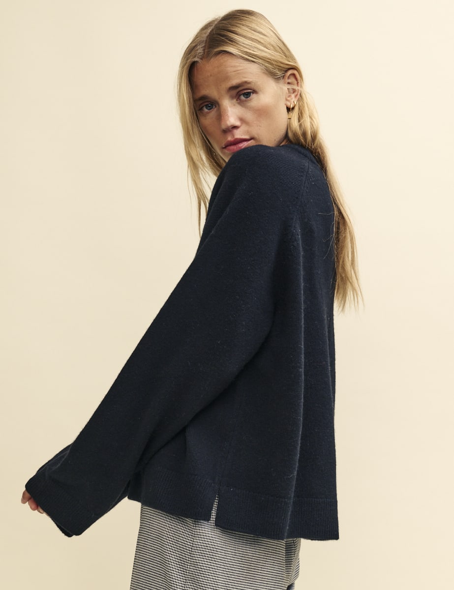 Black Crew Neck Oversized Merino Wool Jumper
