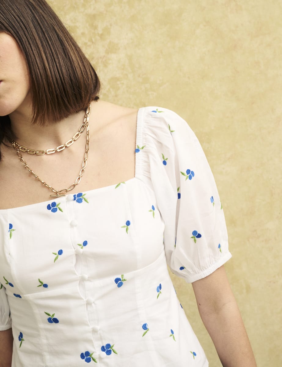 White Blueberry Embroidered Puff Sleeve Top