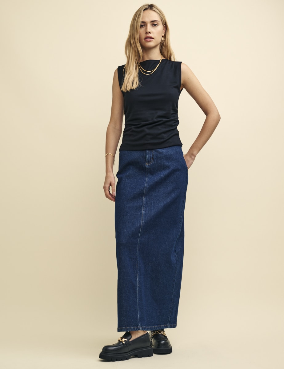 Black Sleeveless Boatneck Top